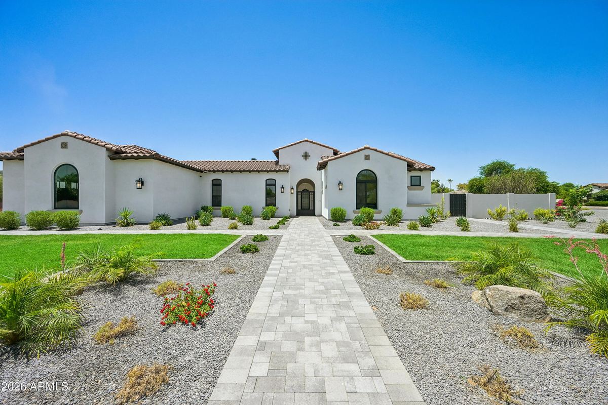 6621 E Doubletree Ranch Rd